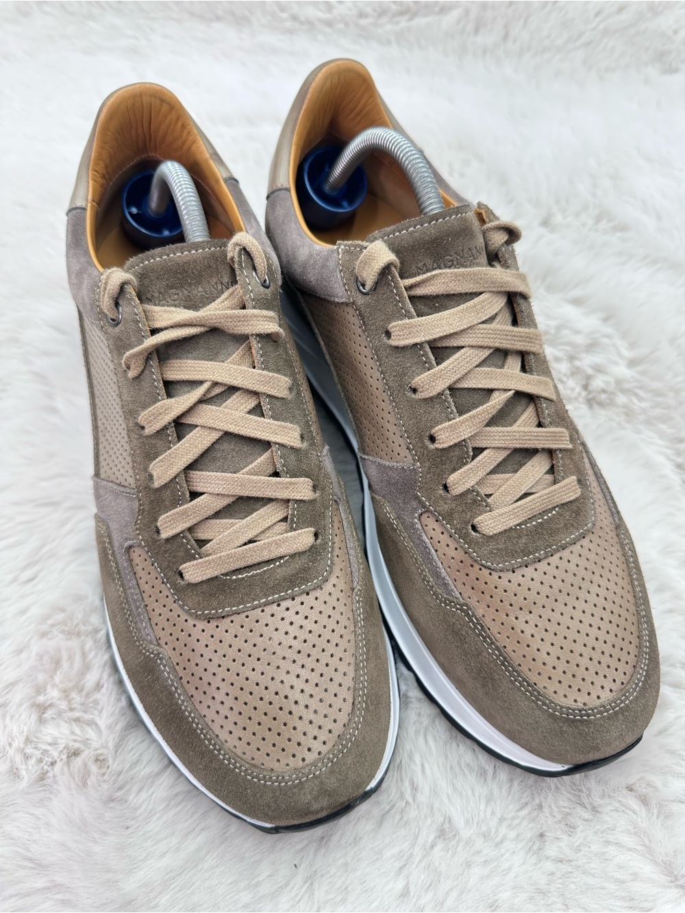 Magnanni Fado perforated taupe brown suede leather sneakers Men’s 9.5 - Picture 3 of 12